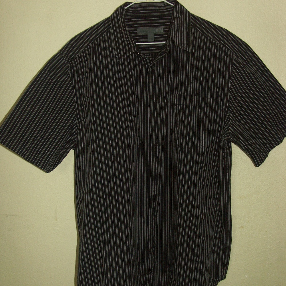 Old Navy short sleeve shirt sz L
